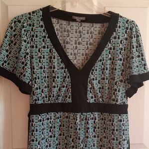 Apt. 9 Blue Graphic Fitted Short Sleeve Blouse With Black Trim